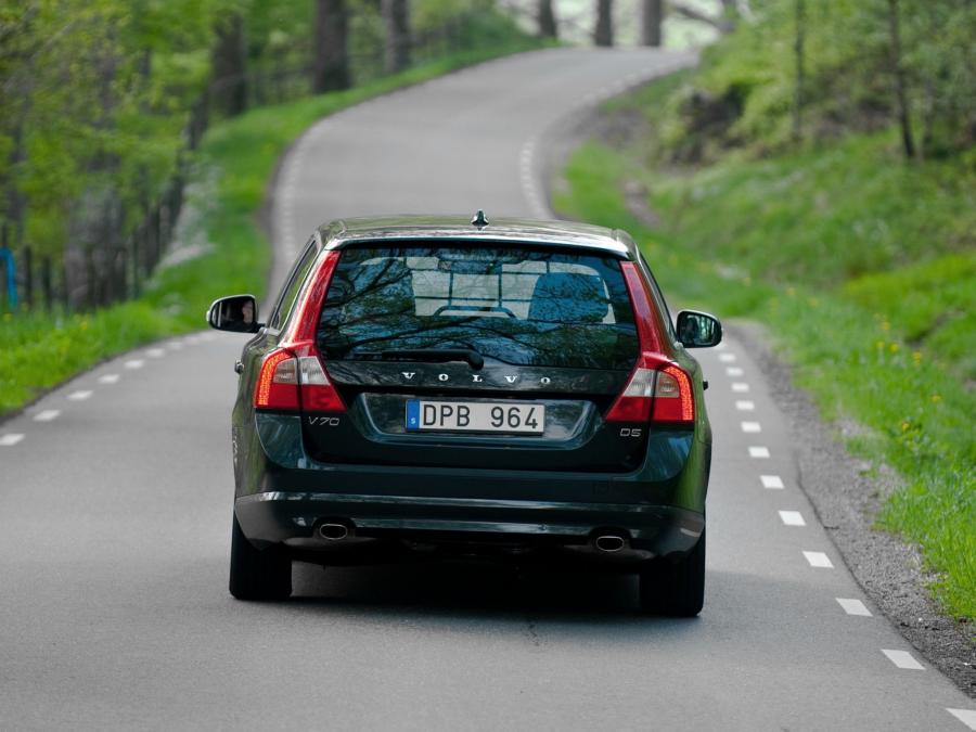  Volvo V70 D5 2009 года  (фото 7 из 12)